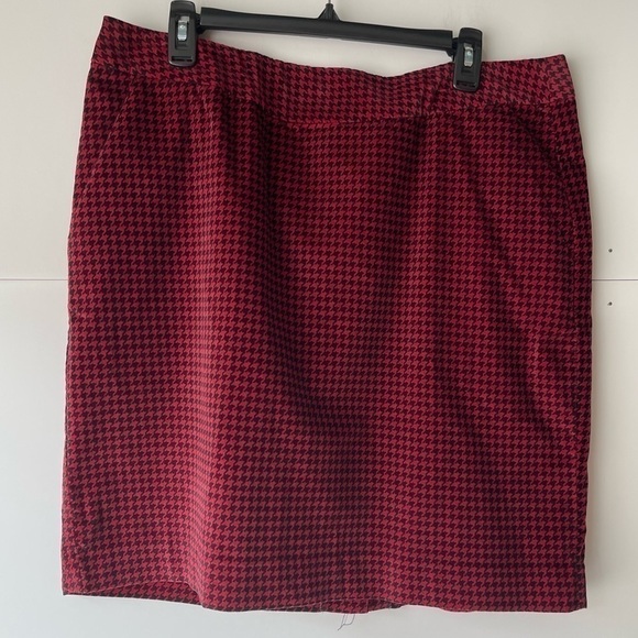LL Bean Women's Plus Size Red Pencil Mini Skirt, Sz 16 - Picture 6 of 8